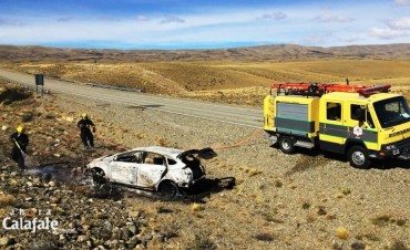 Se despist&oacute;, choc&oacute; y se incendi&oacute; el auto