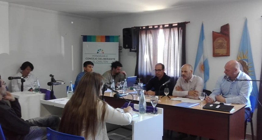 El Chalt&eacute;n. Discurso con anuncios y cr&iacute;ticas a concejales del FVS