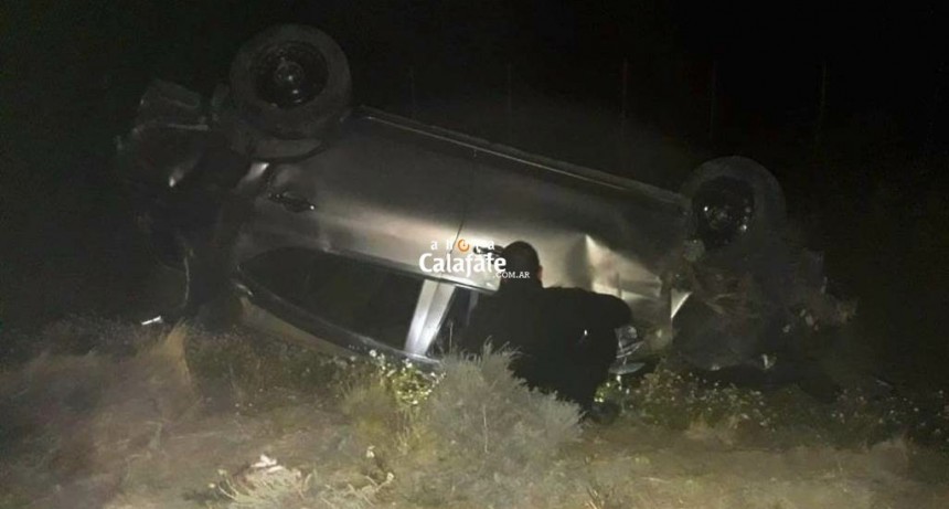 Vuelcan turistas cerca de El Chalt&eacute;n