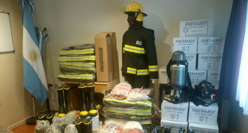 Llega equipamiento para bomberos de la zona