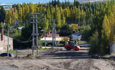 Pavimento e iluminaci&oacute;n en v&iacute;as de vinculaci&oacute;n