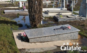 Cementerio tiene sectores inundados