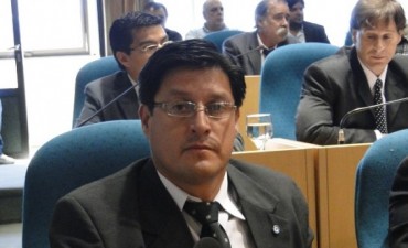 Guanes pide la construcci&oacute;n de edificios educativos