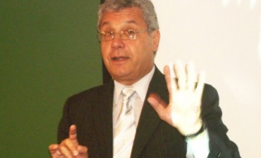 Germano: &ldquo;Belloni tiene el desaf&iacute;o de generar expectativa de futuro que no existe en Santa Cruz&rdquo;.