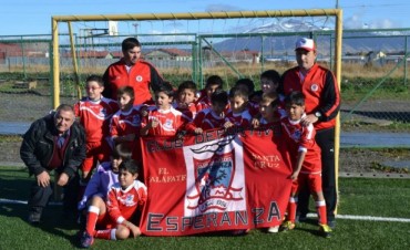 Deportivo Esperanza gan&oacute; Torneo de F&uacute;tbol Infantil en Puerto Natales.