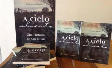 Lucrecia Pejkovic presenta su primer libro