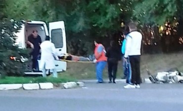 Joven motociclista hospitalizado tras un choque