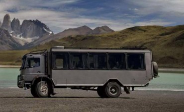 AMPLIAMOS: Volc&oacute; transporte tur&iacute;stico con 19 pasajeros
