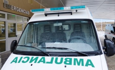 Vuelco en cami&oacute;n tur&iacute;stico: Tres turistas seguir&aacute;n internadas 
