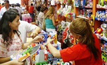 Rige aumento de sueldo para empleados de comercio