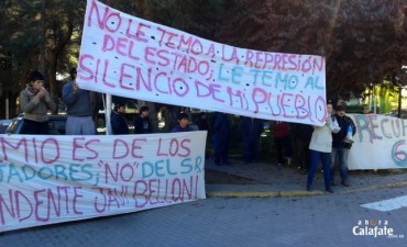Disidentes del SOEM reclamaron frente al Municipio