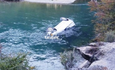 Cay&oacute; a las aguas de r&iacute;o de Las Vueltas