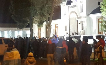 Crece la tensi&oacute;n contra el Gobierno de Alicia Kirchner
