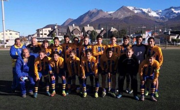 El f&uacute;tbol de los EPADE logr&oacute; la Plata con calafate&ntilde;os en el plantel