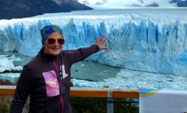 Corri&oacute; en el glaciar para pedir que seamos donantes m&eacute;dula &oacute;sea