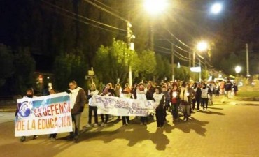 El Calafate se sum&oacute; a la Marcha de Antorchas