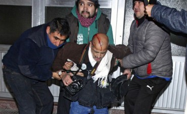 Habl&oacute; el fot&oacute;grafo agredido en la represi&oacute;n