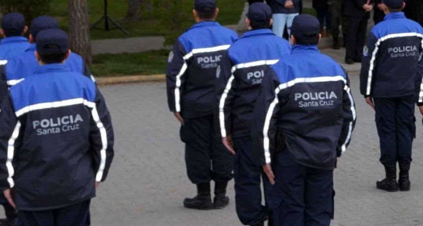 Polic&iacute;as formalizaron su pedido de aumento
