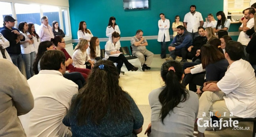 SAMIC. Siguen en asamblea esperando sueldos y respuestas