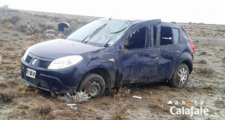 Dos heridas leves en vuelco rumbo a El Chalt&eacute;n