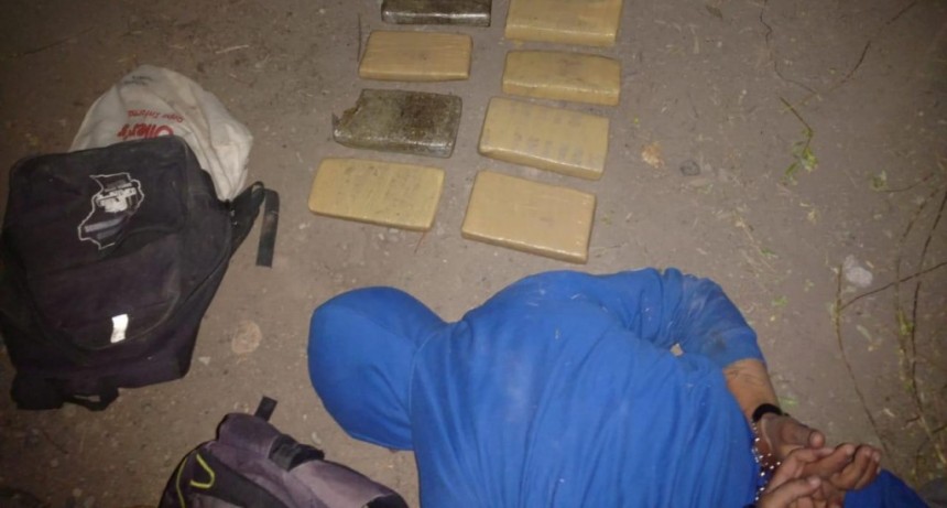 Intentaban pasar 9 kg de droga a Chile