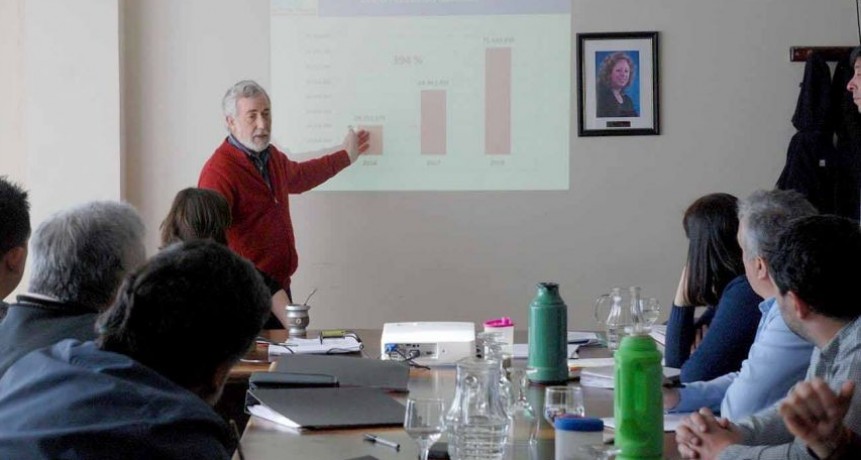 Gobierno justific&oacute; los aumentos en servicios b&aacute;sicos