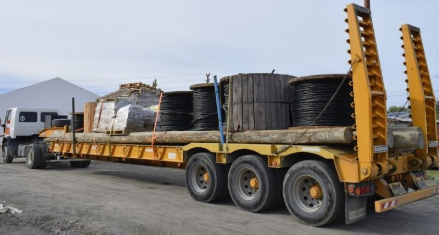 Env&iacute;an material para dar energ&iacute;a a nuevo barrio