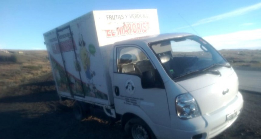Vaciaron un galp&oacute;n con mercader&iacute;a y se llevaron el cami&oacute;n de reparto