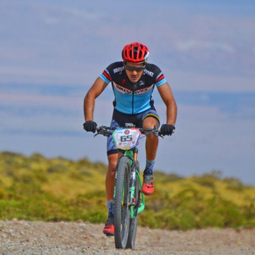 Gran carrera de Facundo Perez Costa en El Atacama Challenger
