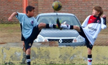 Comenz&oacute; la Liga Independiente Infantil de f&uacute;tbol