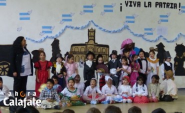 El festejo del 25 sigui&oacute; en las escuelas y jardines