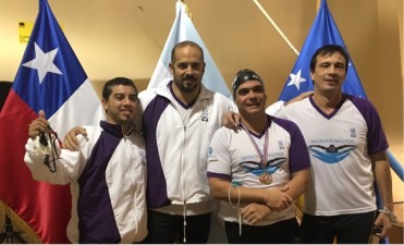 Nadadores calafate&ntilde;os en el II&deg; Torneo de Velocidad Glorias Navales 2016