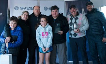 Golfistas Calafate&ntilde;os ganadores en R&iacute;o Gallegos.