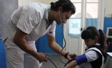 Desinter&eacute;s o confusi&oacute;n. Padres no llevan a sus hijos a controles de PROSANE.