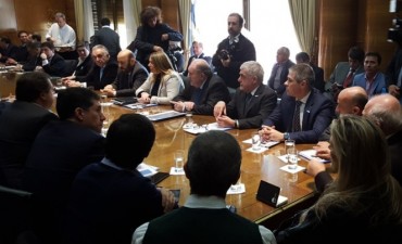 Naci&oacute;n fij&oacute; tope del 400% de aumento al gas, pero para los gobernadores no es suficiente