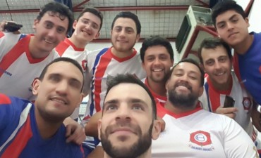El Calafate Hockey arranc&oacute; ganando en el argentino de clubes de hockey pista
