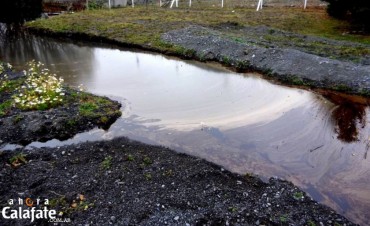Otro derrame de combustible al lago Argentino