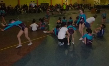 La Escuela de Gimnasia Acrob&aacute;tica de El Calafate tuvo su torneo