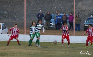 Argentinos del Sur recuper&oacute; la punta