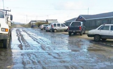 Crecen los reclamos por la calle del CIC 