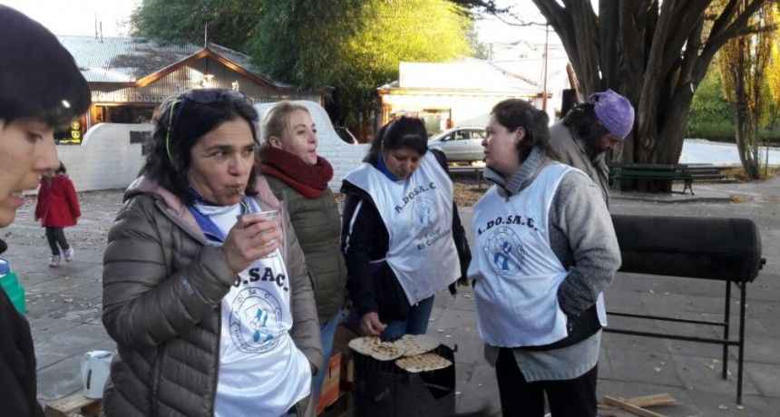 ADOSAC en la plaza por el d&iacute;a del Trabajador