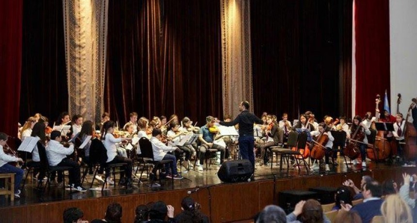 Se presenta la Orquesta Juvenil de El Calafate 