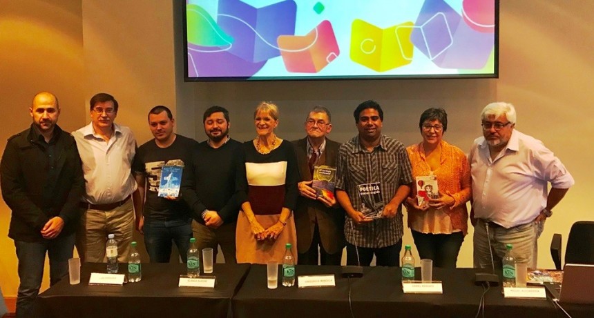 Santa Cruz en la Feria Internacional del Libro