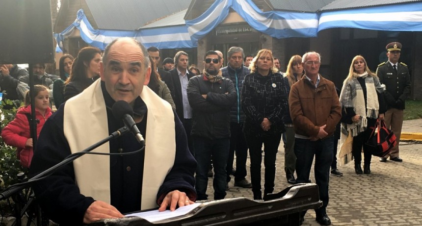 Fuerte cr&iacute;tica del p&aacute;rroco de El Calafate al Gobierno Nacional