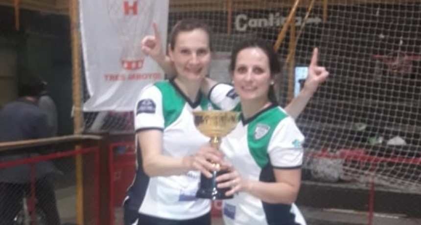 Dos calafate&ntilde;as CAMPEONAS en la Copa Huracanadas de Hockey sobre Patines