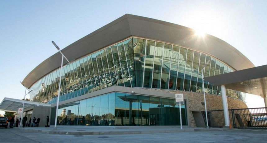 En la Patagonia se inaugur&oacute; el primer aeropuerto sustentable del pais