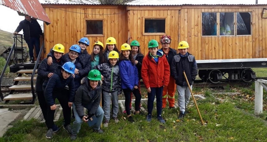 Colegio Upsala de visita en R&iacute;o Turbio