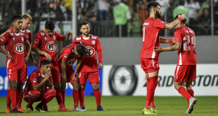 La Calera de Pablo Alvarado no le alcanzo para seguir en la Sudamericana