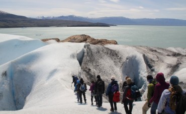 Licitan la navegaci&oacute;n y trekking en el Lago Viedma