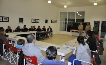 Comenz&oacute; curso de Timoneles para Lancha &ndash; motor